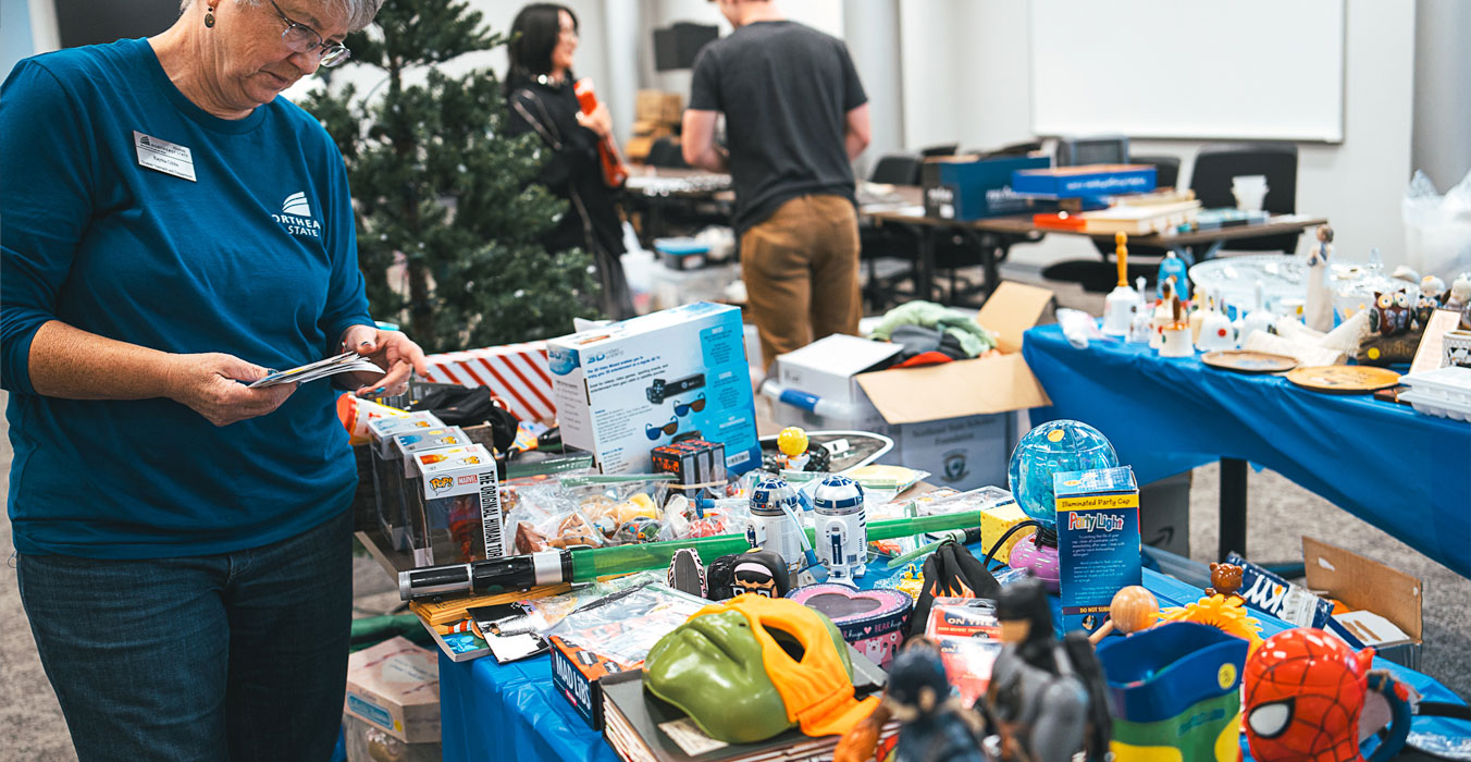 学者清仓大拍卖